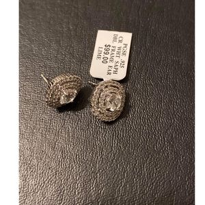 NWT beautiful white Saphire Zales earrings